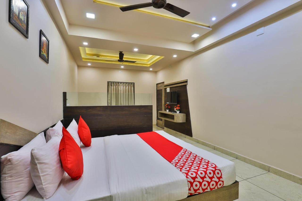 Oyo 26621 Hotel Tulsi Residency Jāmnagar Esterno foto