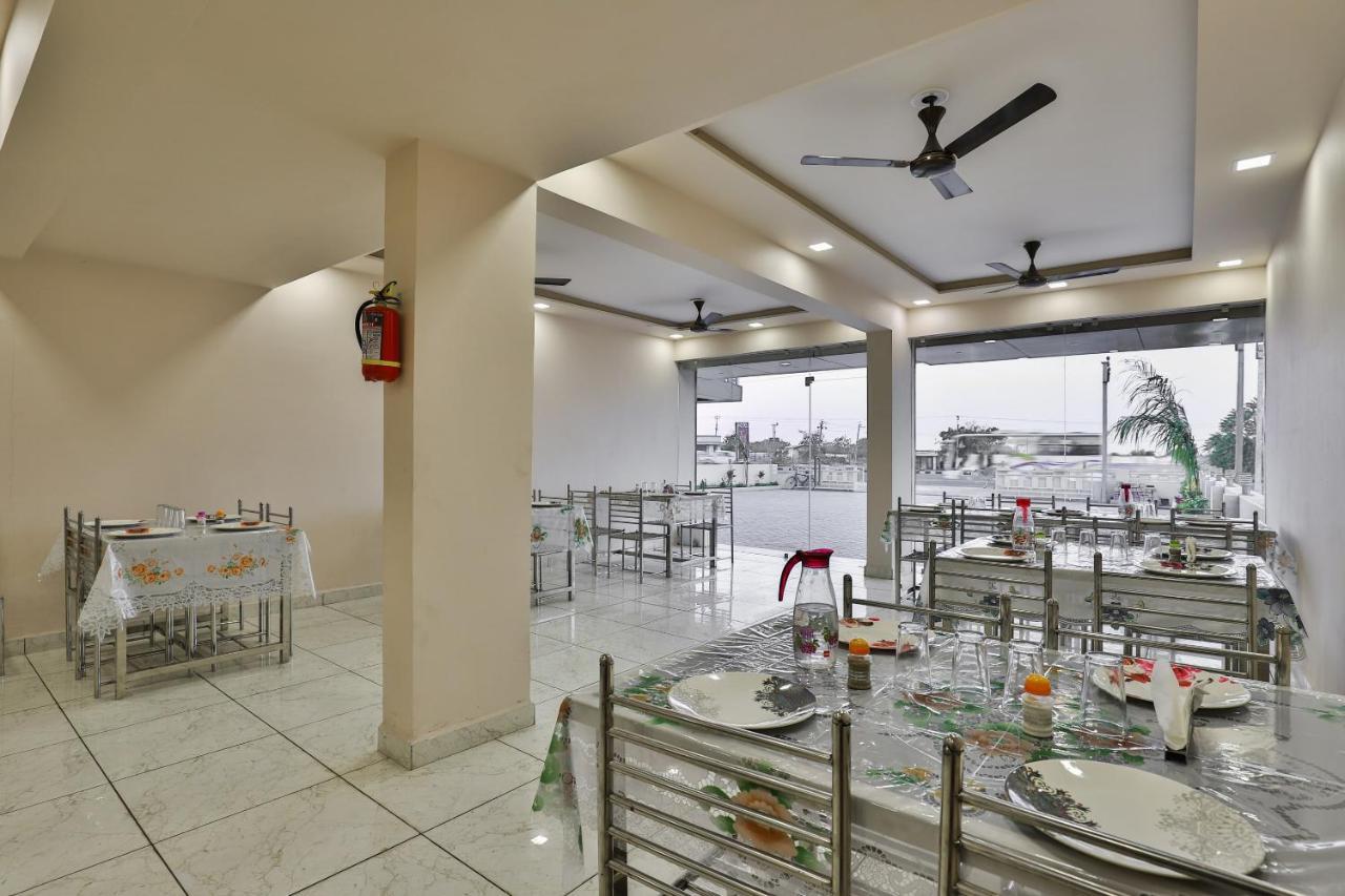 Oyo 26621 Hotel Tulsi Residency Jāmnagar Esterno foto