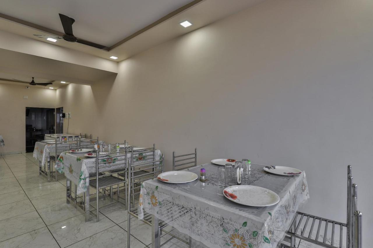 Oyo 26621 Hotel Tulsi Residency Jāmnagar Esterno foto